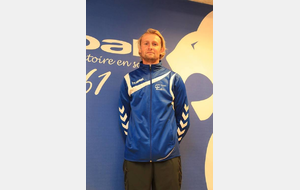 Cyril Dutruel coach de l'équipe -18 masculine, joueur de l'équipe sénior et membre du comité ! De la part du club et de ses licenciés, merci pour le temps que tu donne ... 
