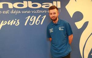 Mathis Mustiere qui a eu 18 ans durant l'année, Joueur et arbitre du club, il s'occupe aussi du baby hand le samedi matin. On est heureux d'avoir des jeunes comme lui qui s'investissent dans la vie de l'association ! Alors un grand merci de la part du club et de ses licenciés Mathis 