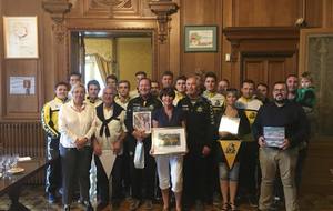 Réception du club de TV Neckargemünd Handball à la mairie d'Evian