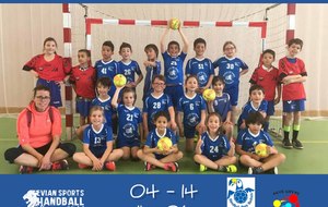 Tournoi ce dimanche des moins de 9 ans contre la Roche-sur-Foron et Arve Giffre. Nombreux étaient les jeunes joueurs ce qui a fait que nous avons fait de nombreux matchs. Nous félicitons aussi les 5 arbitres qui ont sifflé tout le matin et ont fait apprendre les règles aux plus jeunes. Merci à tous pour votre participation active.
