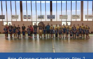 À l’occasion du match des seniors filles 2 contre Pays Rochois plusieurs jeunes du club ont fait la haie d’honneur accompagnée de la mascotte