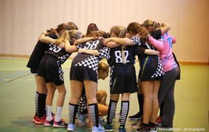 19/10--> VICTOIRE -13 FILLES vs HANDBALL PAYS-ROCHOIS (25-10)