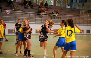 19/10--> VICTOIRE -13 FILLES vs HANDBALL PAYS-ROCHOIS (25-10)